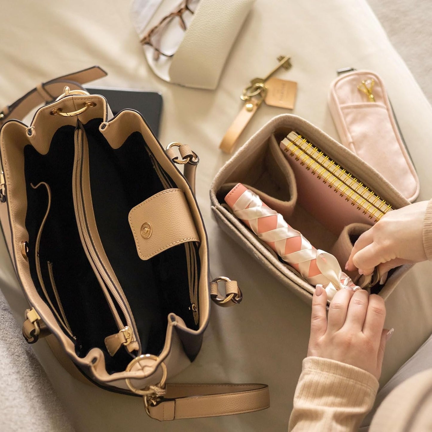 Purse Organizer Insert, Portable Felt Organizer Bags with Snap Multiple Compartments Purse Liner for Domed Satchel, Tote Bag, Handbag Shaper (7" x 4" x 6.3", Beige)